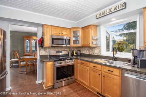 1441 Maycroft Rd, Lansing, MI 48917 photo 11