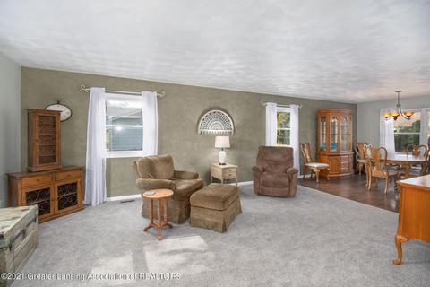 1441 Maycroft Rd, Lansing, MI 48917 photo 4