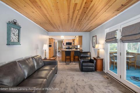 1441 Maycroft Rd, Lansing, MI 48917 photo 13