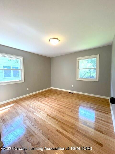 2121 Riverside Ct, Lansing, MI 48906 photo 19