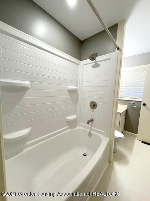 2121 Riverside Ct, Lansing, MI 48906 photo 21