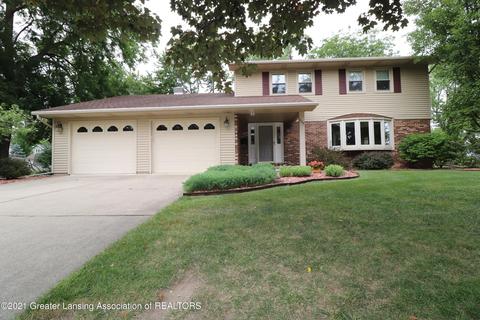 305 E Park St, Saint Johns, MI 48879 photo 2