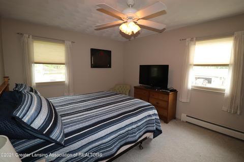 305 E Park St, Saint Johns, MI 48879 photo 30