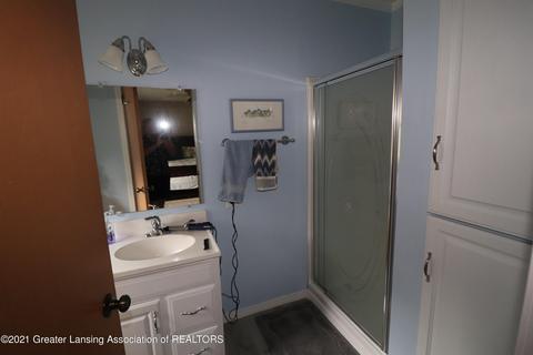 305 E Park St, Saint Johns, MI 48879 photo 28