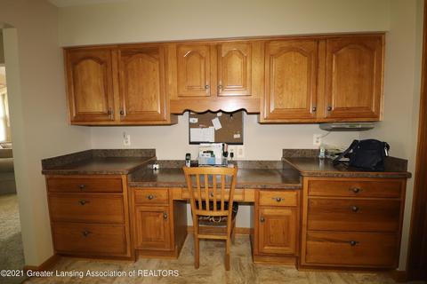 305 E Park St, Saint Johns, MI 48879 photo 16