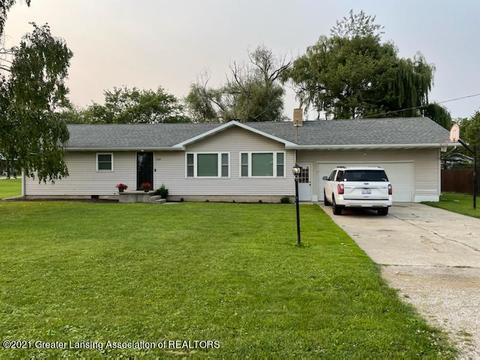210 E Wallace St, Ashley, MI 48806 photo 1