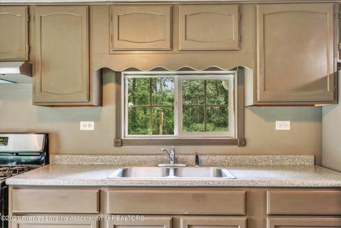 9702 S Clinton Trl, Eaton Rapids, MI 48827 photo 9