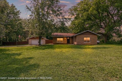 9702 S Clinton Trl, Eaton Rapids, MI 48827 photo 1