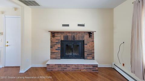 6233 Marscot Dr, Lansing, MI 48911 photo 9