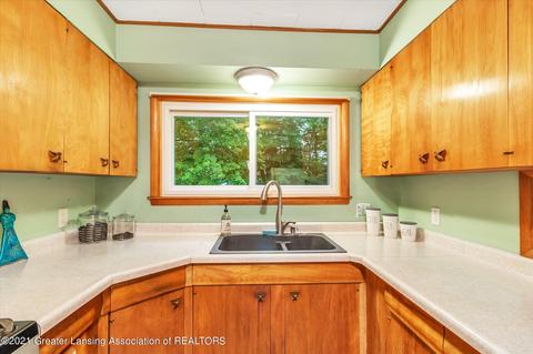 201 E Cavanaugh Rd, Lansing, MI 48910 photo 15