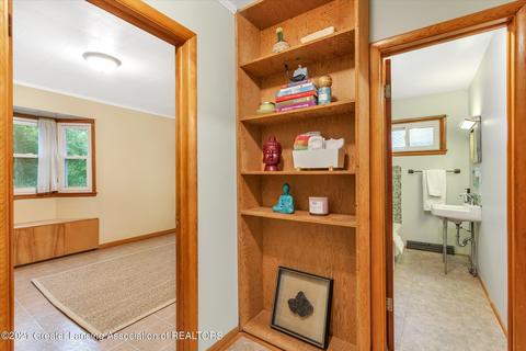 201 E Cavanaugh Rd, Lansing, MI 48910 photo 20