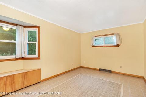 201 E Cavanaugh Rd, Lansing, MI 48910 photo 21