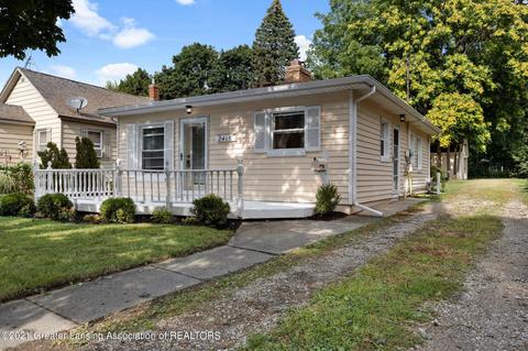 2415 Lyons Ave, Lansing, MI 48910 photo 4