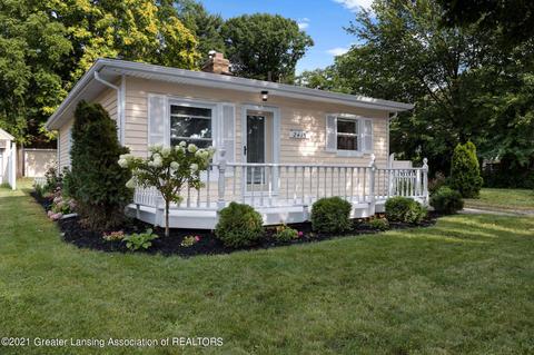 2415 Lyons Ave, Lansing, MI 48910 photo 3