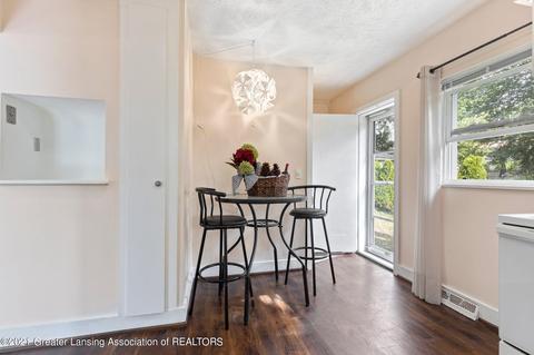 2415 Lyons Ave, Lansing, MI 48910 photo 18
