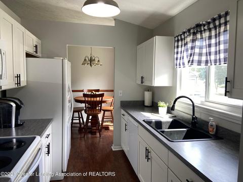 333 Corral Path, Lansing, MI 48917 photo 5