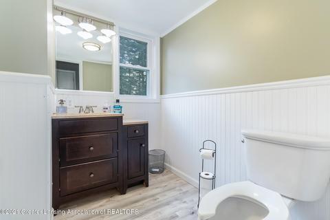 10204 M-52, Perry, MI 48872 photo 8