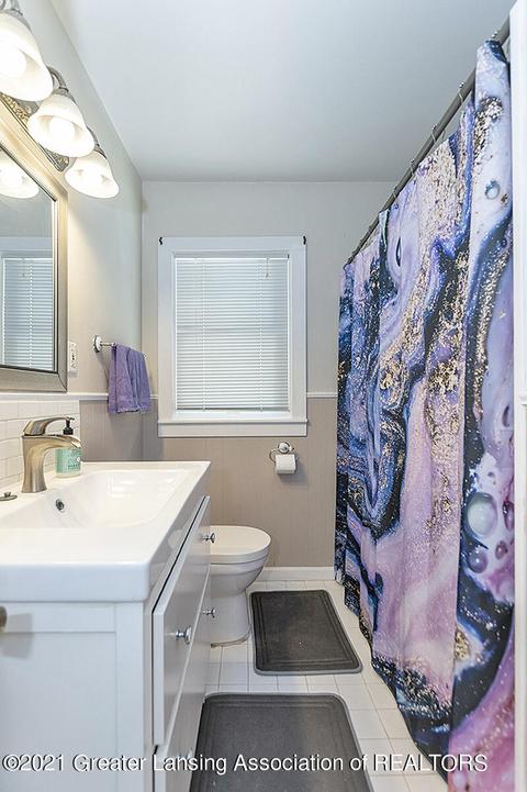 2110 Devonshire Ave, Lansing, MI 48910 photo 14