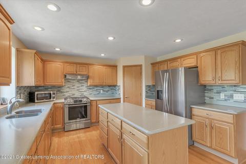 11622 Sara Ann Dr, Dewitt, MI 48820 photo 13