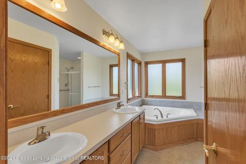 11622 Sara Ann Dr, Dewitt, MI 48820 photo 21