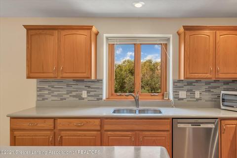 11622 Sara Ann Dr, Dewitt, MI 48820 photo 15
