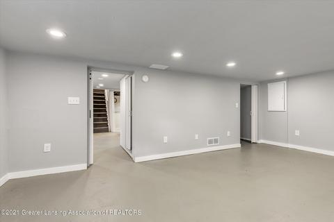 1834 Davis Ave, Lansing, MI 48910 photo 19