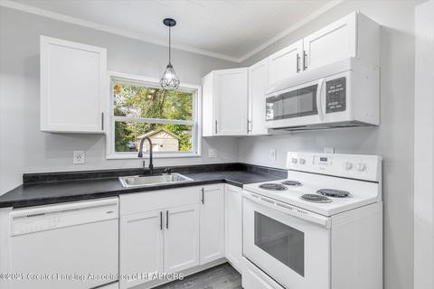 1834 Davis Ave, Lansing, MI 48910 photo 12