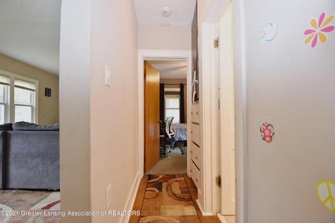 126 Hackett St, Jackson, MI 49202 photo 7