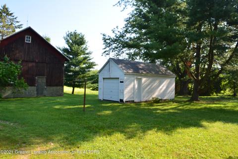 8300 W Herbison Rd, Eagle, MI 48822 photo 26
