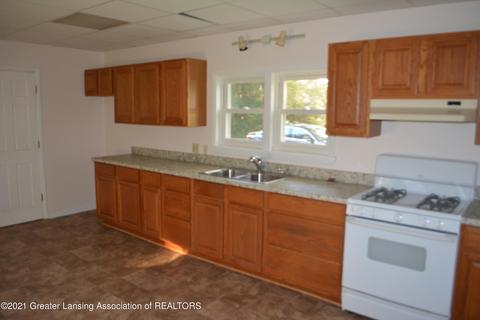 8300 W Herbison Rd, Eagle, MI 48822 photo 2