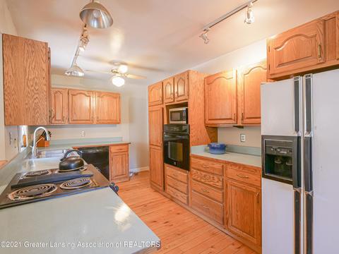 3099 Holt Rd, Mason, MI 48854 photo 2