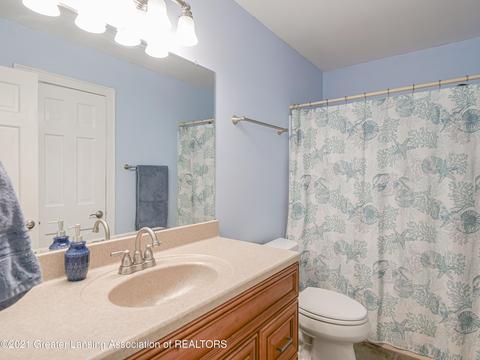 6264 Lake Dr, Haslett, MI 48840 photo 10