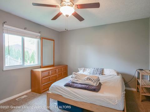 6264 Lake Dr, Haslett, MI 48840 photo 8