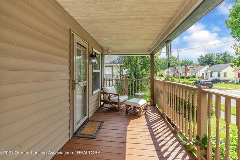 1130 Hapeman St, Lansing, MI 48915 photo 2