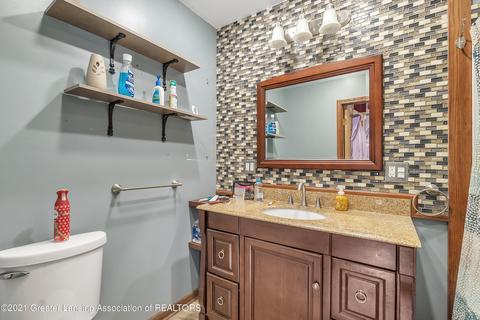 1130 Hapeman St, Lansing, MI 48915 photo 10