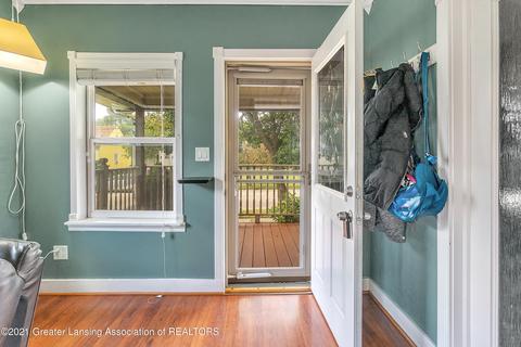1130 Hapeman St, Lansing, MI 48915 photo 3