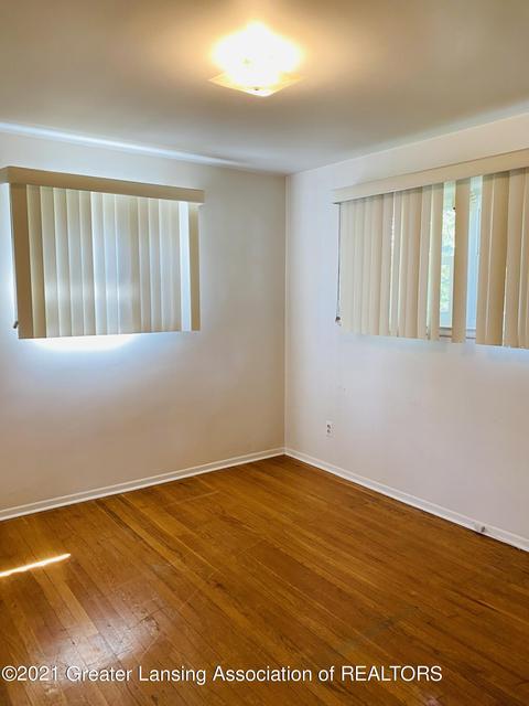 3127 Treadwell, Wayne, MI 48184 photo 12