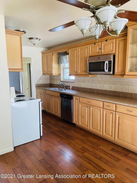 3127 Treadwell, Wayne, MI 48184 photo 10
