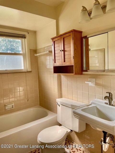 3127 Treadwell, Wayne, MI 48184 photo 14