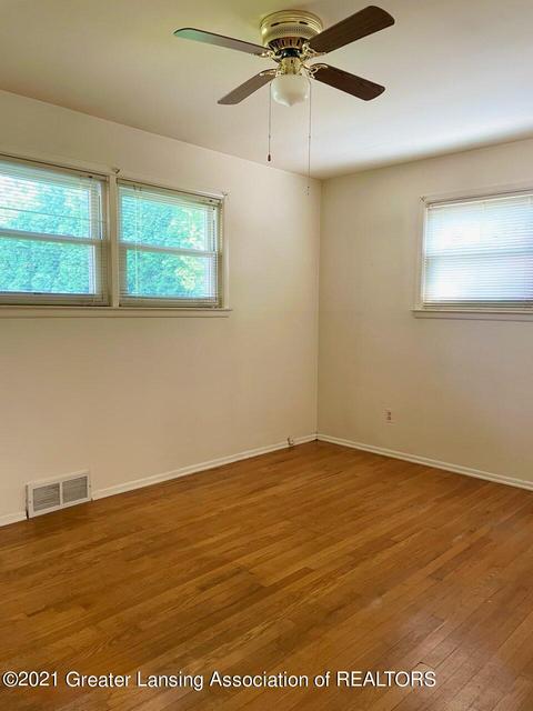 3127 Treadwell, Wayne, MI 48184 photo 13