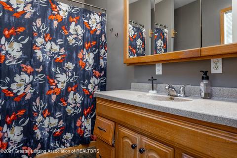 126 N Franklin St, Maple Rapids, MI 48853 photo 26