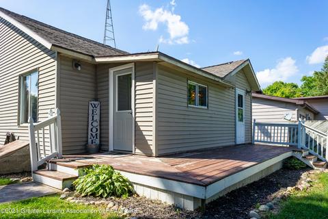126 N Franklin St, Maple Rapids, MI 48853 photo 9