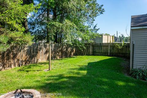 126 N Franklin St, Maple Rapids, MI 48853 photo 7
