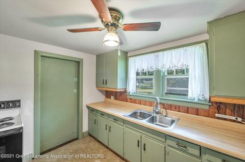 5650 Sleight Rd, Bath, MI 48808 photo 12