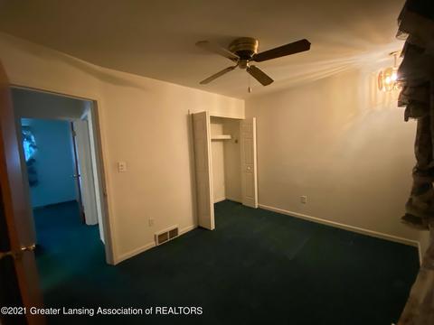 9408 Terry St, Romulus, MI 48174 photo 11