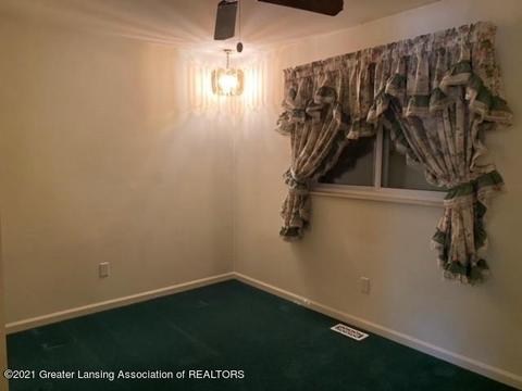 9408 Terry St, Romulus, MI 48174 photo 13