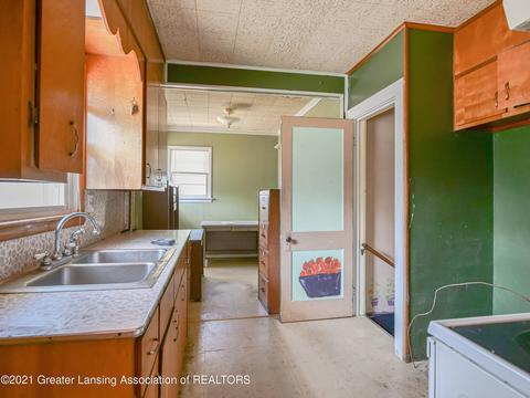 1730 Herbert St, Lansing, MI 48910 photo 5