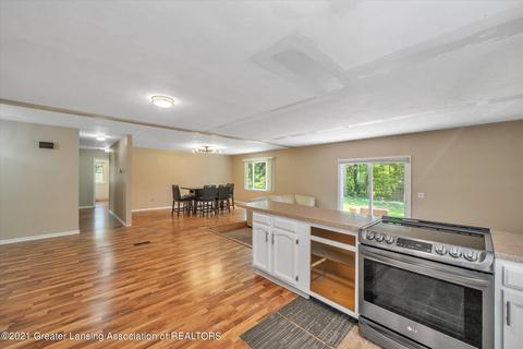 12159 Pine Ridge Dr, Perry, MI 48872 photo 17
