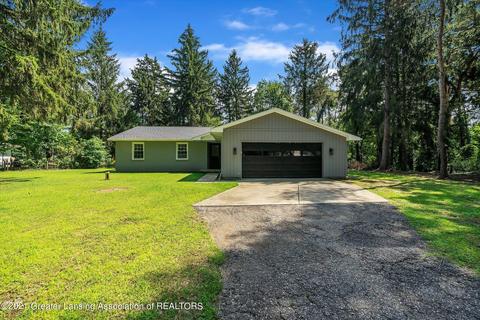 12159 Pine Ridge Dr, Perry, MI 48872 photo 3