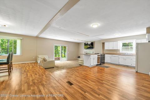 12159 Pine Ridge Dr, Perry, MI 48872 photo 7